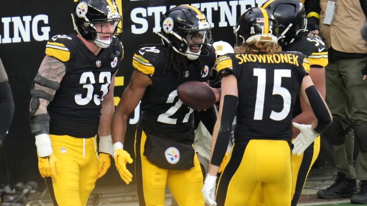 Los Steelers vencen a los Bengals 34-12, pero pierden a Rodgers por una lesión en la mano izquierda