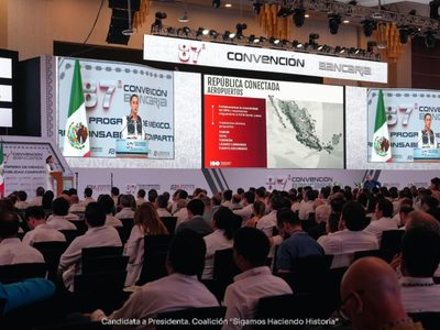 Claudia Sheinbaum dice a banqueros que no planea hacer una reforma fiscal