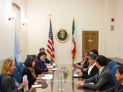 Gobierno de EU urge al de AMLO progresos en consultas bajo el T-MEC y comprar maíz amarillo