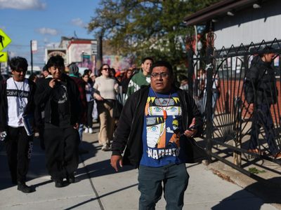 Chicago resiste a represión migratoria de Trump, inspirando a otras ciudades