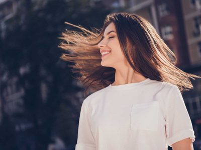 Con 3 ingredientes, prepará esta mascarilla "mágica" para devolverle el brillo y la sedosidad a tu cabello