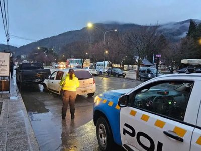Conducía alcoholizada y provocó un choque en cadena en San Martín de los Andes