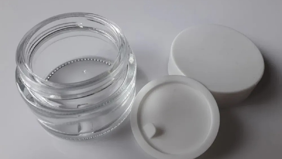 Envases de crema. Fuente: (Los Andes)