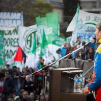Un sindicalista desafió al Gobierno y advirtió que su gremio "saldrá a la calle"
