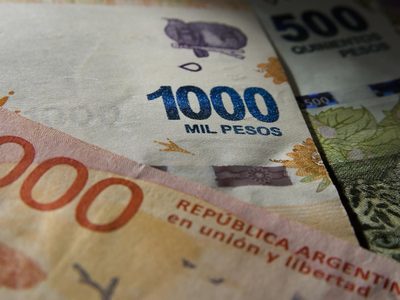 Discusión salarial para estatales: ¿Quiénes cobrarían los 4 mil pesos?