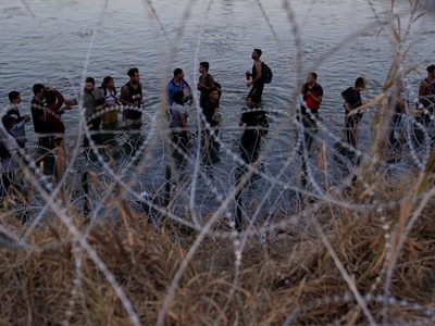 Gobierno de Trump pide a indocumentados que se autodeporten o serán detenidos con dureza