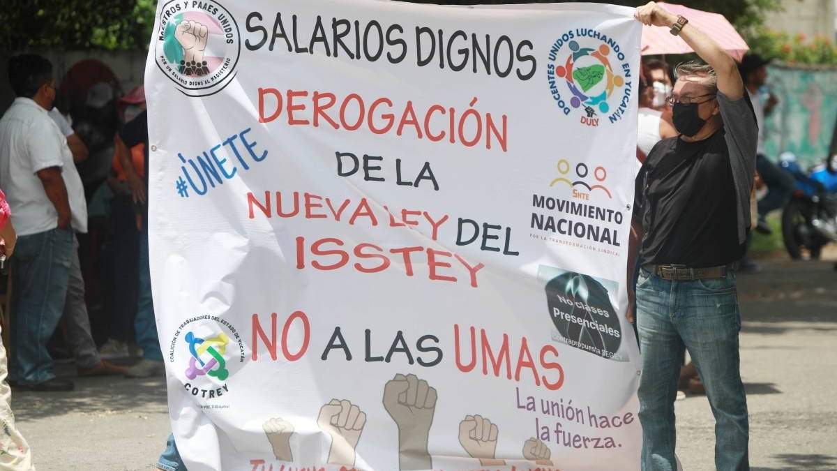 Protesta a la derogación del ISSTEY