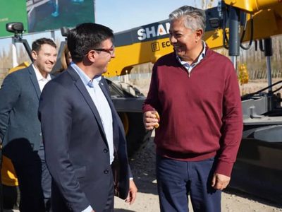 Figueroa entregó escrituras en Senillosa y anunció 500 mensuras y 52 nuevas viviendas