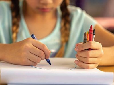 No tirés los crayones viejos, así podés usarlos para entretener a los más chicos en casa