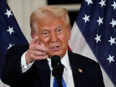Juez cuestiona motivos de orden de Trump que prohíbe tropas transgénero