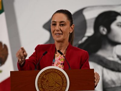Sheinbaum afirma que México mantiene relaciones con España pero espera el perdón por pasado colonial