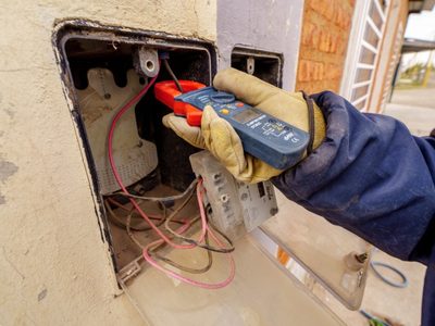 Un delincuente fue internado por quemaduras tras intentar robar energía de Edersa
