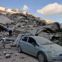 Un fuerte terremoto sacudió a Turquía y Grecia: los videos