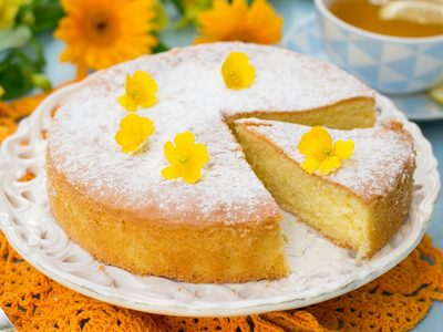 Torta tibia de cuchara: en pocos pasos y con pocos ingredientes, una receta fácil que destaca por su textura y sabor