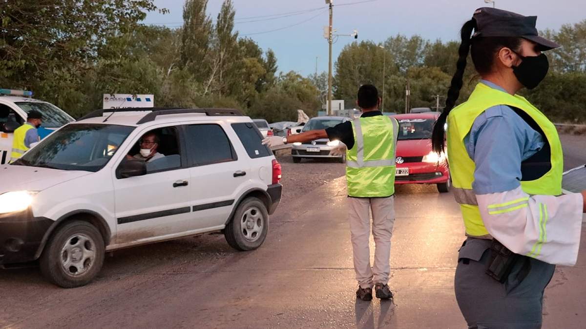 Efectivos de seguridad vial de Neuquén realizarán controles vehiculares en rutas nacionales y provinciales. Fuente: (Nqn Informa)