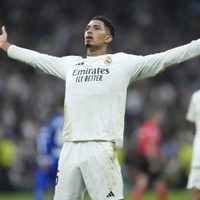 Real Madrid aprieta la Liga española al vencer 2-0 a Getafe con goles de Bellingham y Mbappé