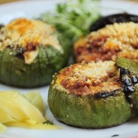 Zapallitos rellenos de arroz con carne: si ya no sabes qué cocinar, esta receta te resolverá el almuerzo o cena