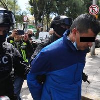 Detienen a dos hombres que habrían abandonado bolsas con medicamentos robados