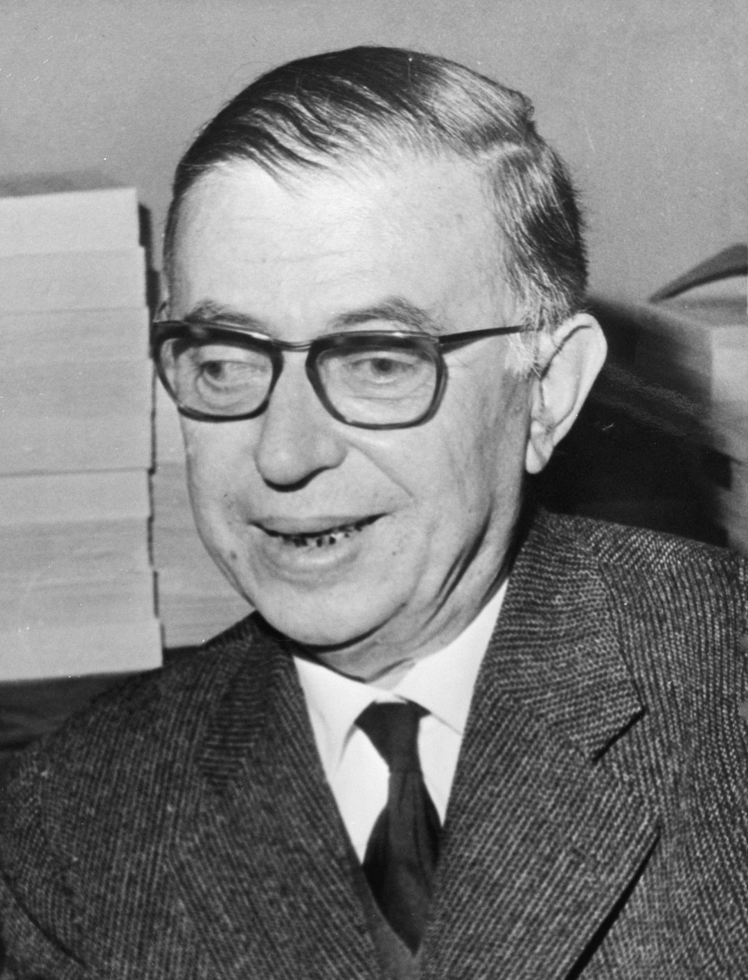 Satre. Foto Wikipedia