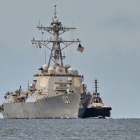 Buque de guerra estadunidense atraca en Trinidad y Tobago y aumenta presión sobre Venezuela