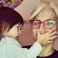 Un calco de mamá: Débora D'Amato nos enloqueció con esta irresistible postal junto a su hija Lola