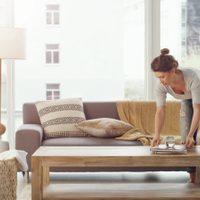 Cómo limpiar la energía de tu casa sin sahumar: tips del Feng Shui moderno