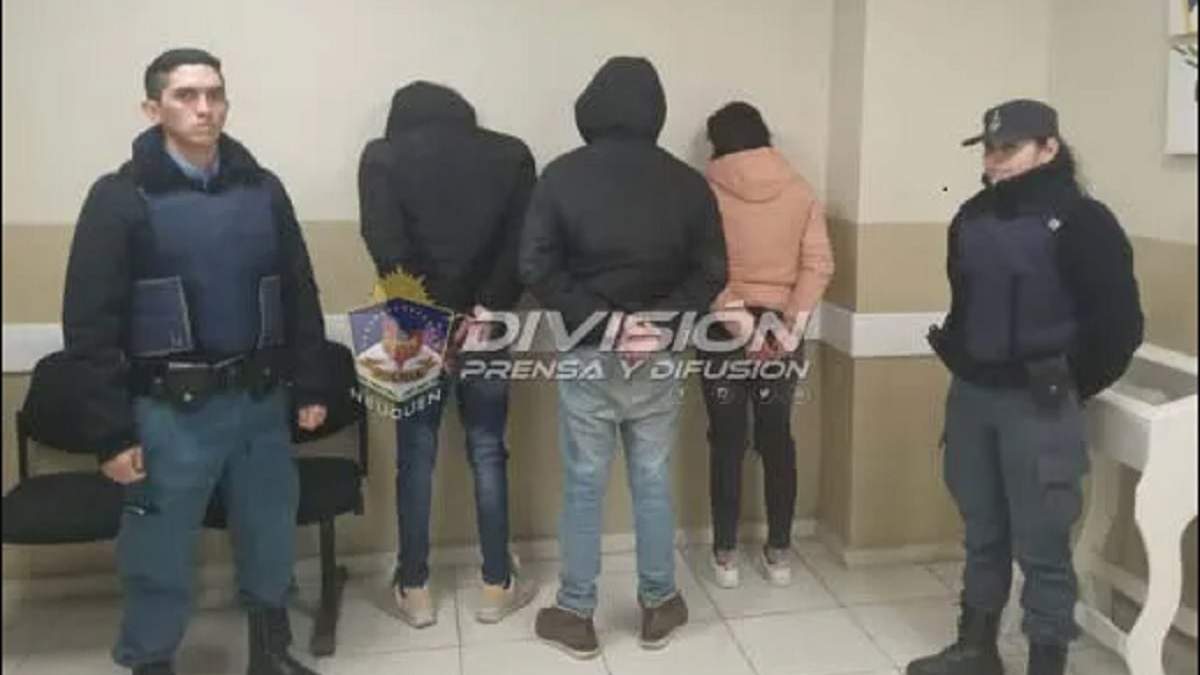 Demorados en Plottier. Fuente: Policía Neuquén.