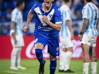 Vélez le ganó a Atlético Tucumán y se puso a 1 de Riestra