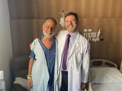Un hombre lucha 10 años contra el cáncer y lo vence en un mes con este tratamiento