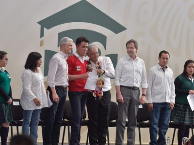 En Becas del Bienestar, un boquete millonario