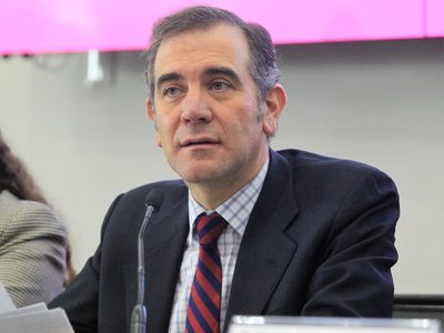 Los consejeros del INE apelan a la Constitución ante el "peligro" del Plan B: Lorenzo Córdova