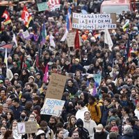 Las protestas vuelven a tomar Francia, pero Macron no cede
