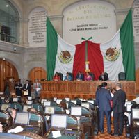 Morena alista juicio político contra magistrados del Edomex por despojo de plurinominales