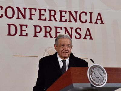 Las dos condiciones de AMLO para retomar la construcción del tren México-Querétaro