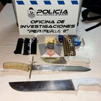 Tiroteos en la meseta: en allanamientos hallaron armas, cocaína, luminarias públicas y pirotecnia