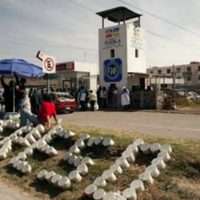 Mueren 3 reos por tomar gel antibacterial con refresco en Puebla