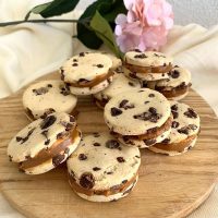 Acompañá el mate con algo dulce y hacé estos alfajores pepitos que no llevan leche, manteca ni azúcar