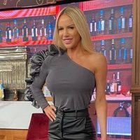 "En el camarín": Luciana Salazar cerró una noche soñada con una sensual postal