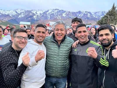 Rolando Figueroa confirmó las sospechas: será candidato a gobernador por fuera del MPN