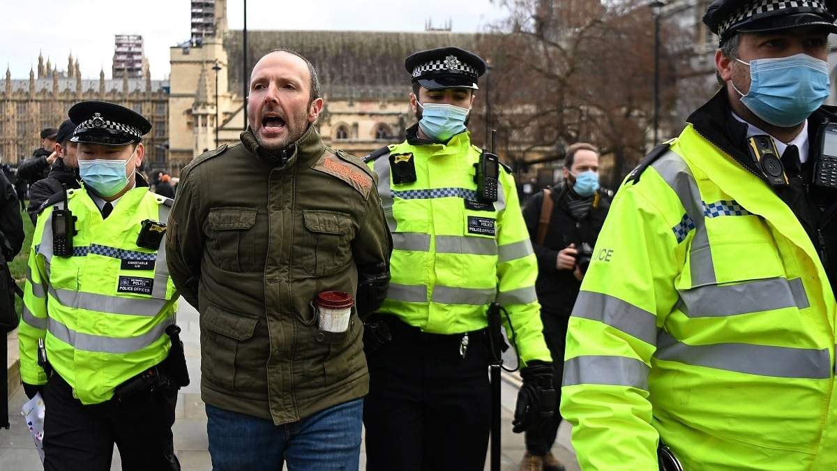 Detenciones en Londres. Fuente: (Twitter)