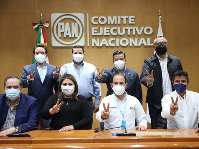 Entre jaloneo, PAN elige a Eduardo Rivera como candidato a la alcaldía de Puebla