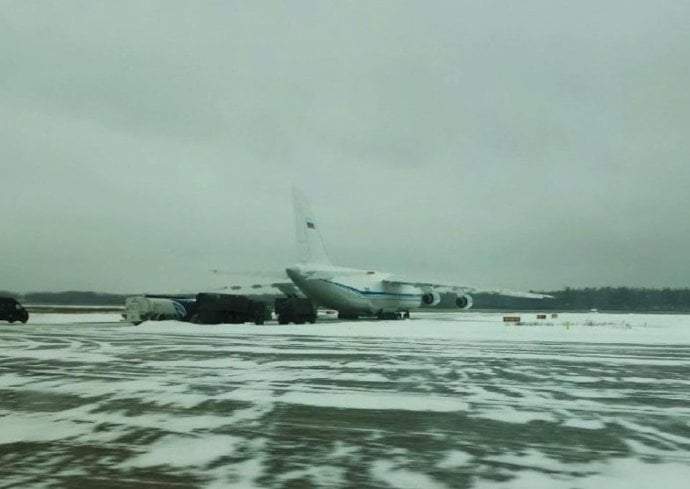 Rusia anuncia una evacuación parcial de sus diplomáticos en Siria