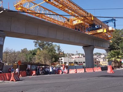 Vecinos exigen reparación de daños ocasionados por obras del Tren Interurbano en Álvaro Obregón