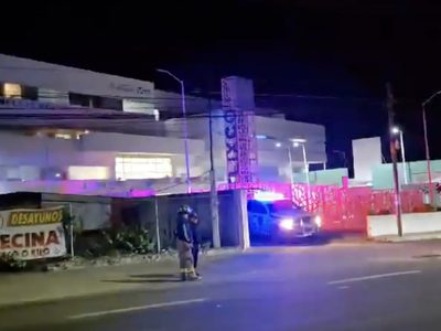 Comando armado ingresa a hospital de Atlixco; mata a paciente y a dos policías