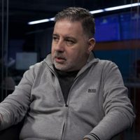 “¡No, Ernestina!”: Fabián Doman no aguantó y le paró el carro a su panelista