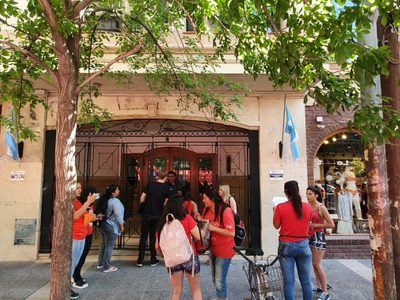 La Comisión de Madres del MTD Neuquén marchó contra el abuso infantil