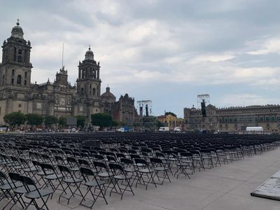 Inician preparativos en el Zócalo para el sexto y último informe de AMLO (Videos)