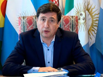 Daniel Arroyo prometió urbanizar 400 barrios por año