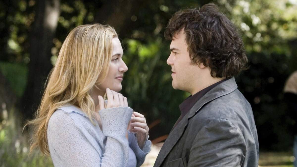 Esta imagen proporcionada por Sony Pictures muestra a Kate Winslet, izquierda, y Jack Black en una escena de "The Holiday"