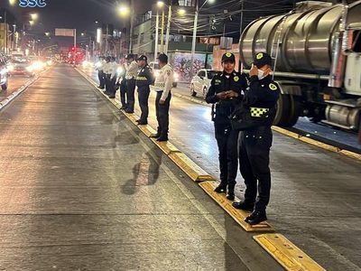 Asaltan a dos policías en Tlatelolco; acudían a curso de defensa